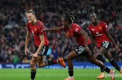 开云体育中国官网-曼联客场力克对手，赢得关键胜利