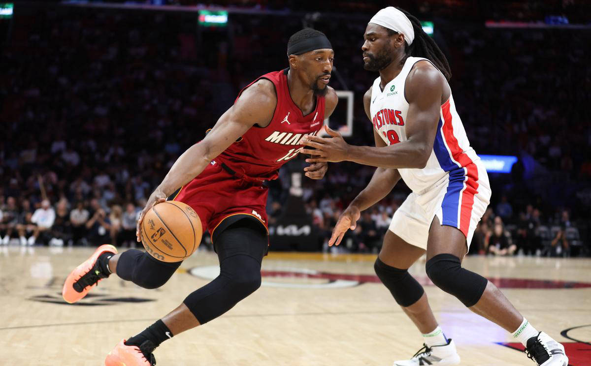 雄鹿队冲击顶级球员引进失败 雄鹿队冲击顶级球员引进失败