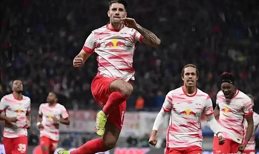 包含勒沃库森客场爆冷，击败多特蒙德的词条