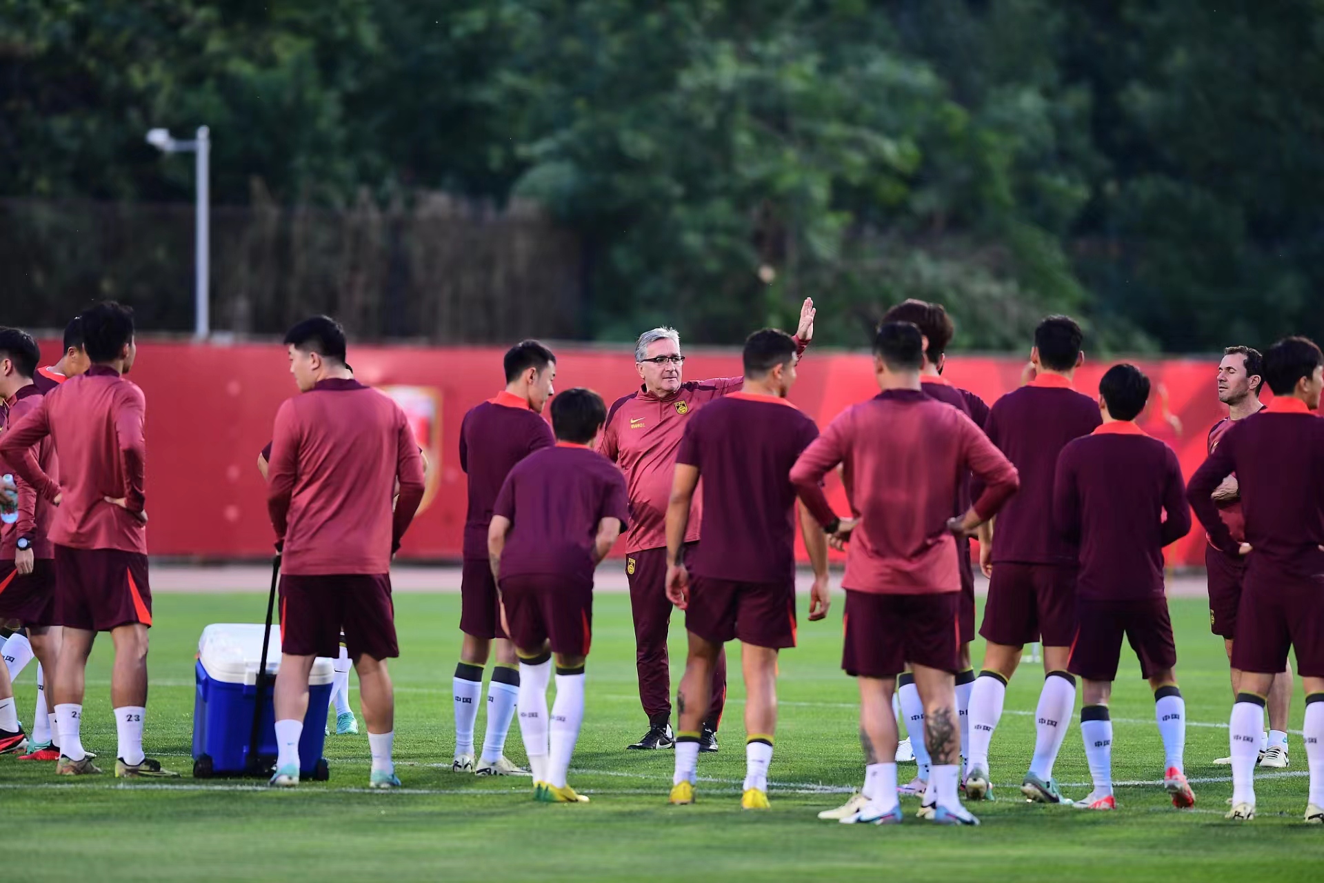 泰国球队备战国际盛事,迎接足坛巅峰对决 泰国球队备战国际盛事,迎接足坛巅峰对决