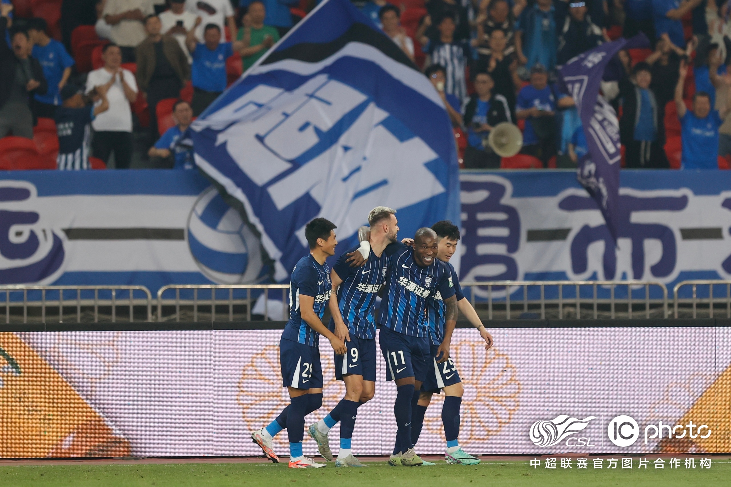 富力主场击败天海,实现近期中超主场连胜 富力主场击败天海,实现近期中超主场连胜