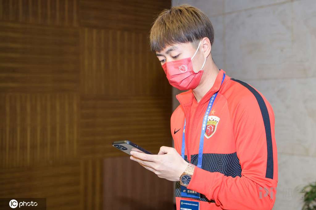 包含汉堡球队故障频发，需加强技战术训练的词条