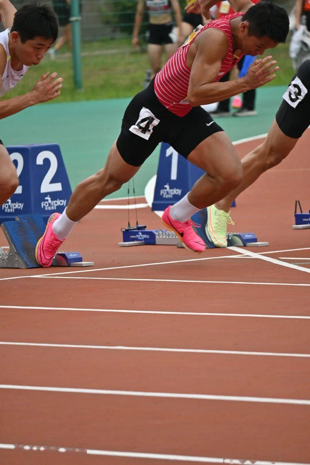 体育赛事中球员们的高强度表现 体育赛事中球员们的高强度表现